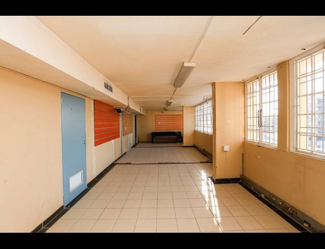 289M² OFFICE FOR SALE IN MORNINGSIDE